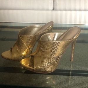 Selling these never worn summertime mules!